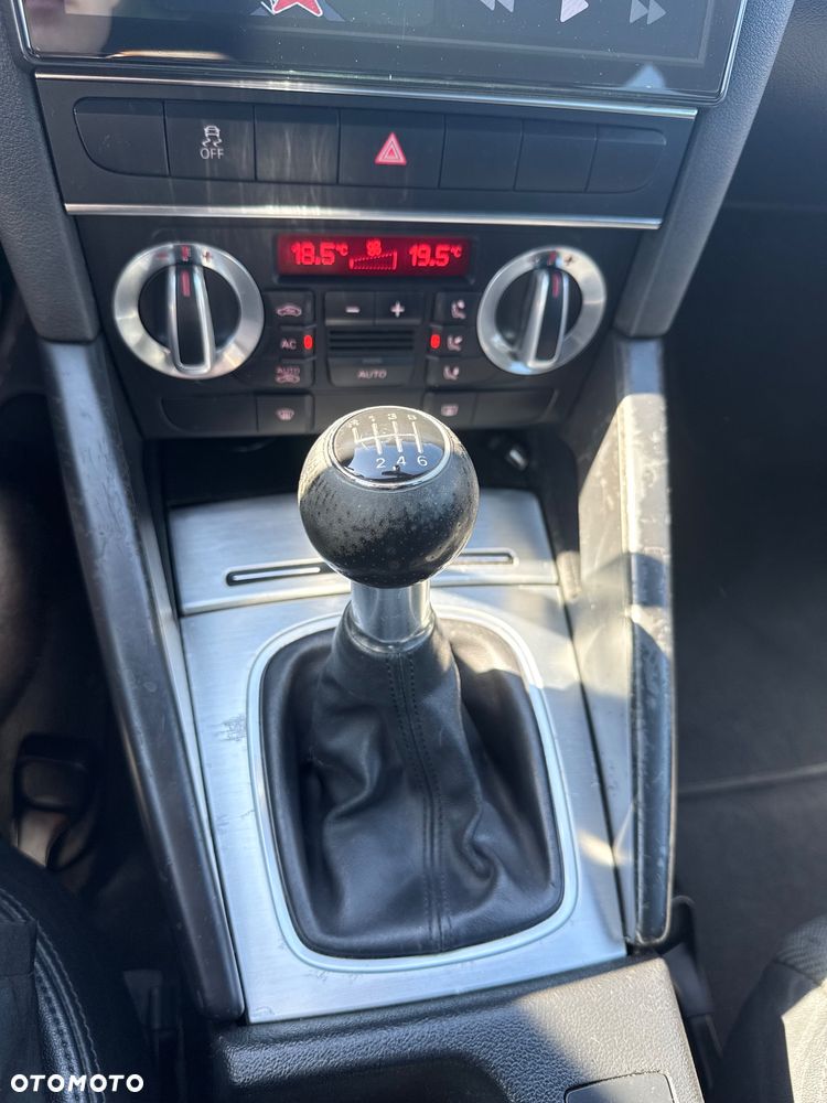 Audi A3 Sportback 2.0 TDI DPF quattro S line Sportpaket - 17
