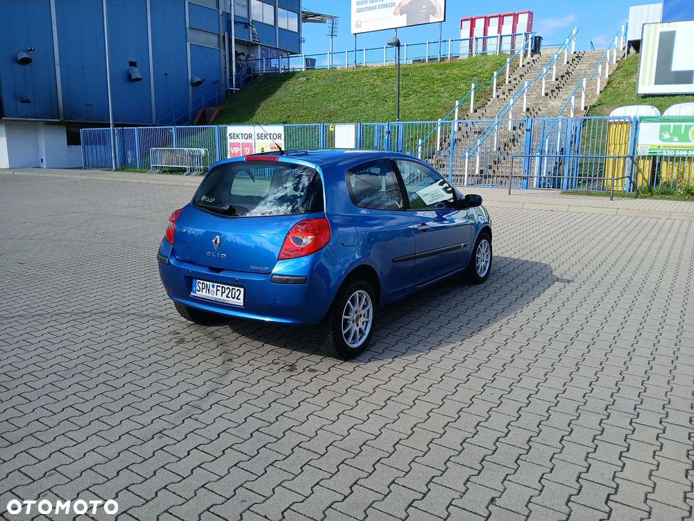 Renault Clio - 6