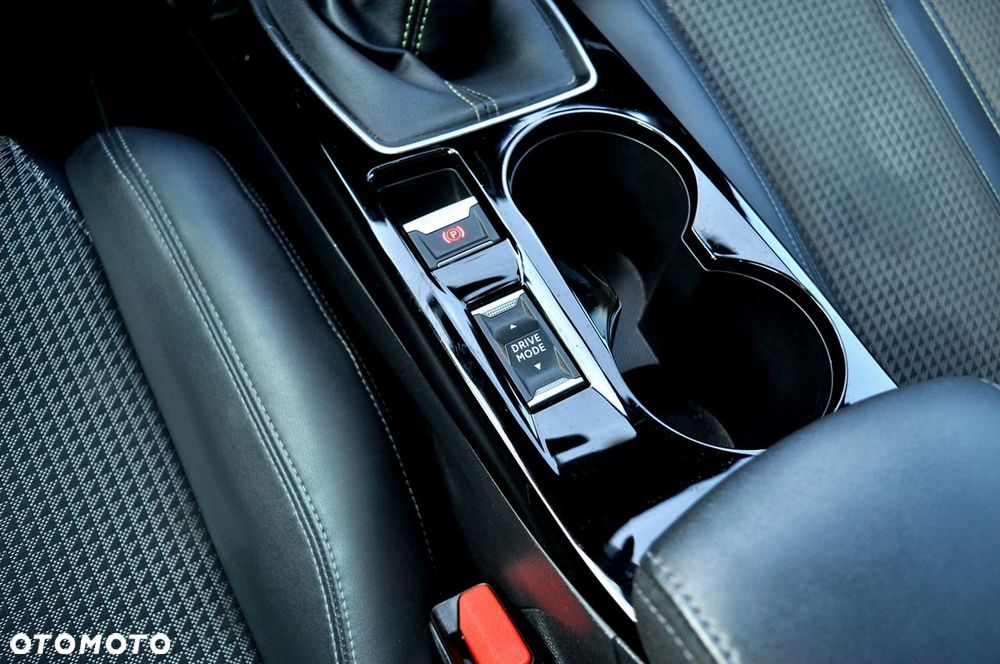 Peugeot 2008 PureTech 130 GT Pack - 29