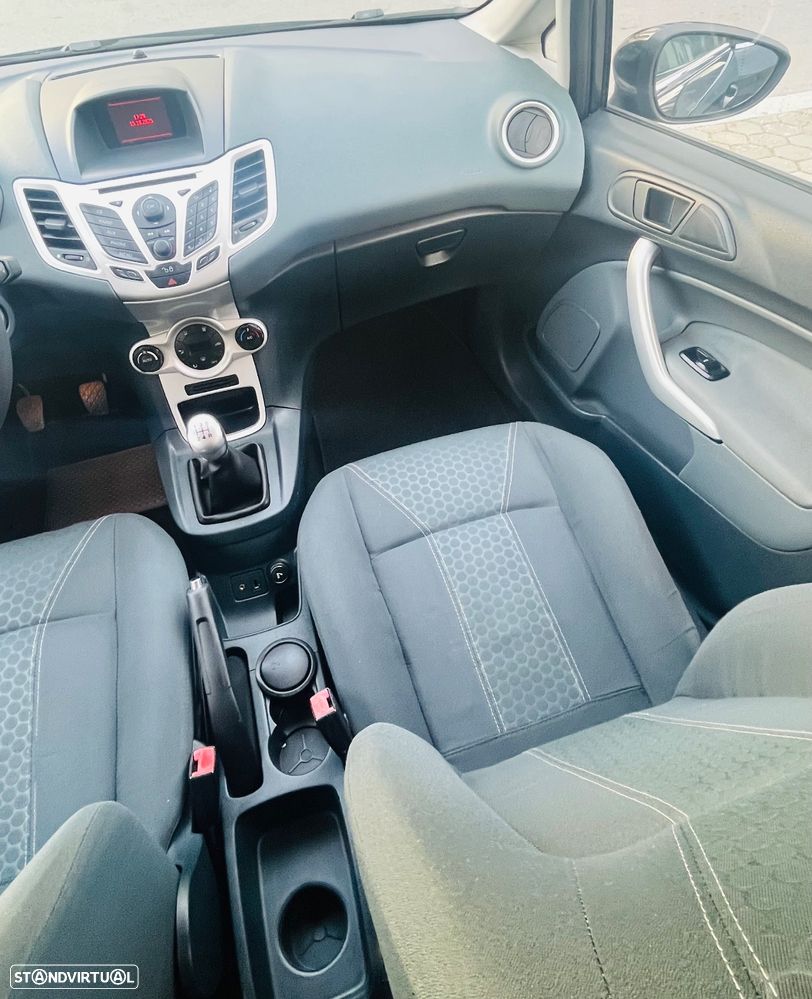 Ford Fiesta 1.4 TDCi Titanium - 27