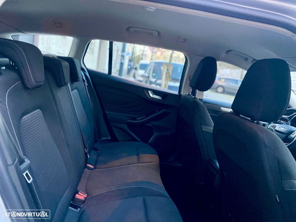 Ford Focus SW 1.5 TDCi EcoBlue Active Aut. - 27
