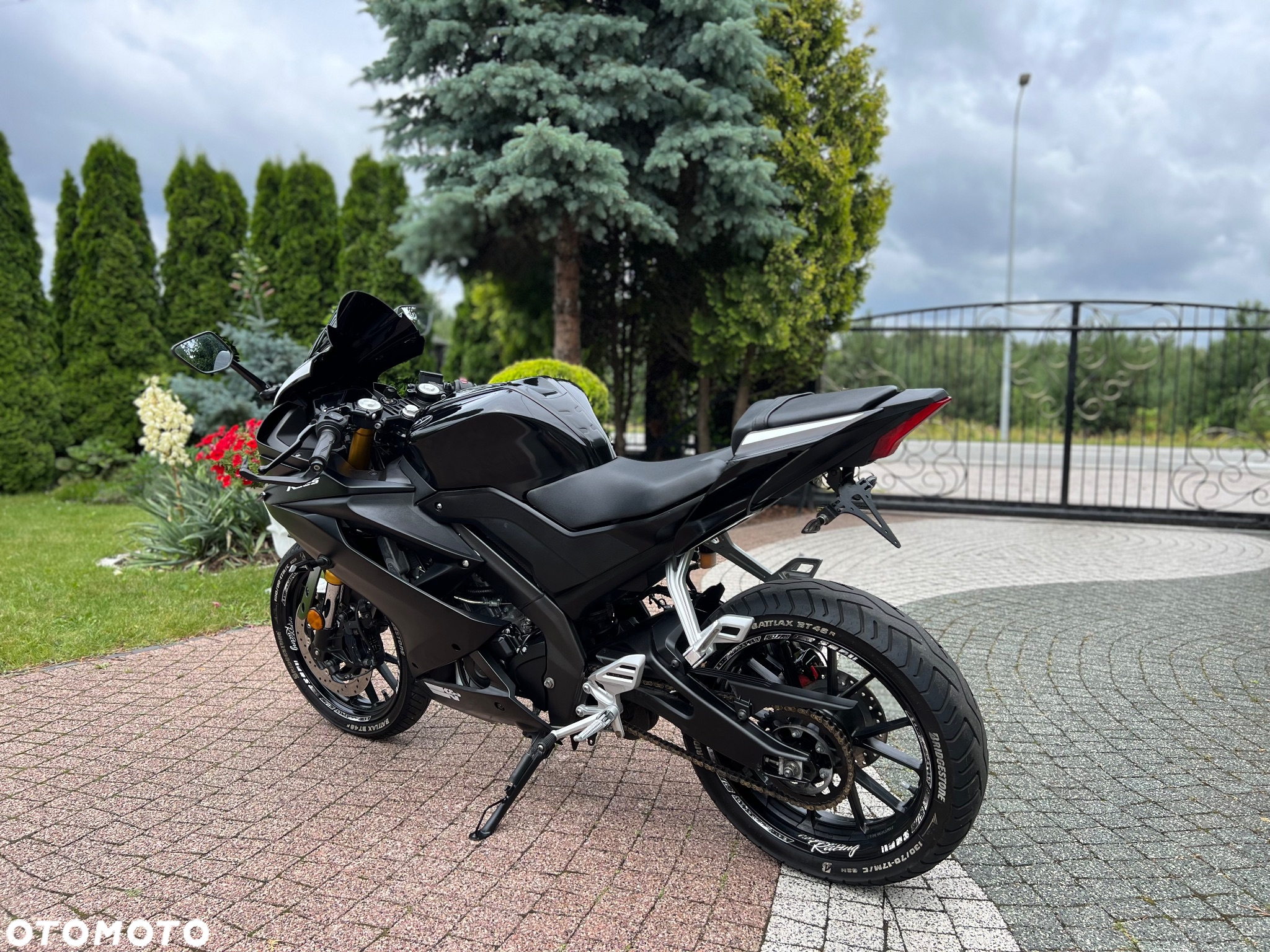 Yamaha YZF - 18