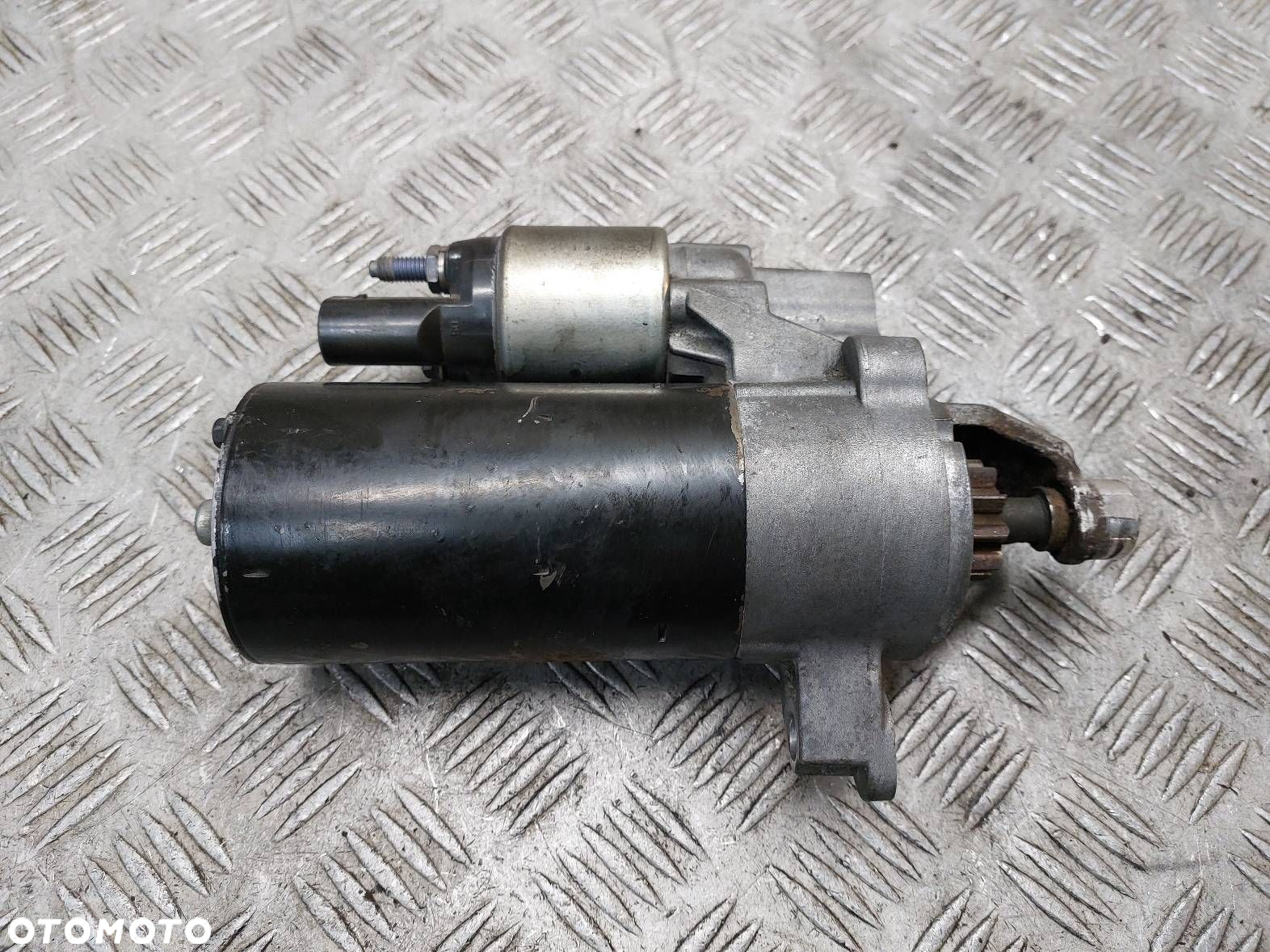 ROZRUSZNIK AUDI A4 B8 2.0 TDI 03L911021C - 2