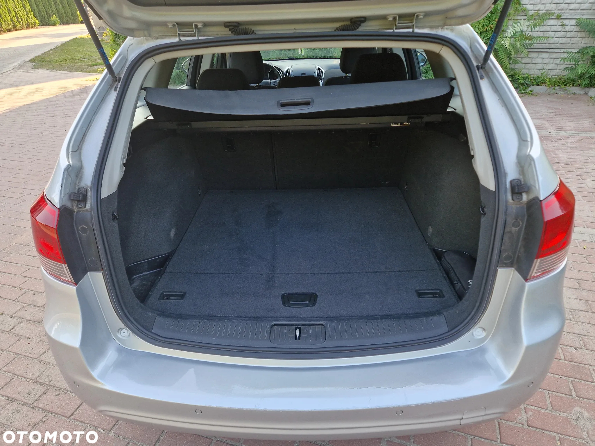 Chevrolet Cruze 1.6 LS+ - 9
