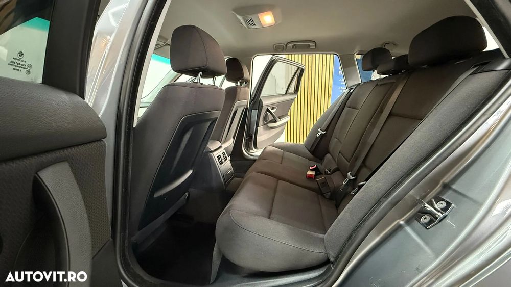 BMW Seria 3 320d DPF Touring - 9