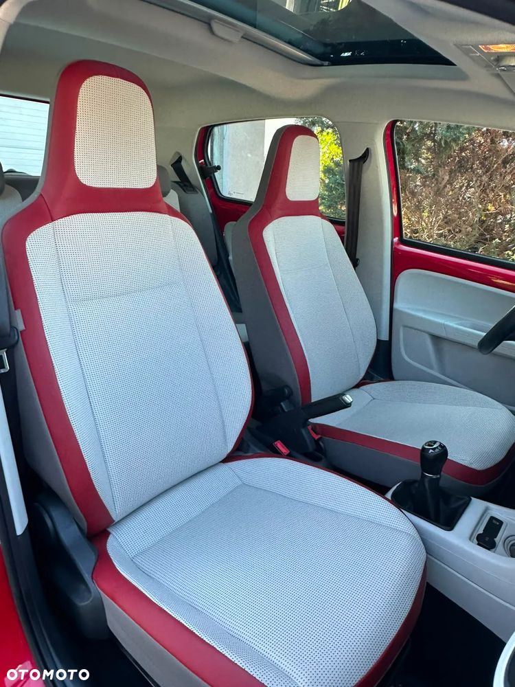 Volkswagen up! Active - 37