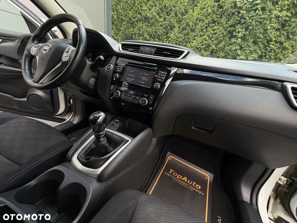 Nissan Qashqai 1.6 DIG-T N-Connecta - 16