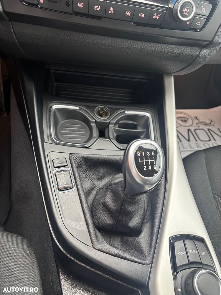BMW Seria 1 116i - 27