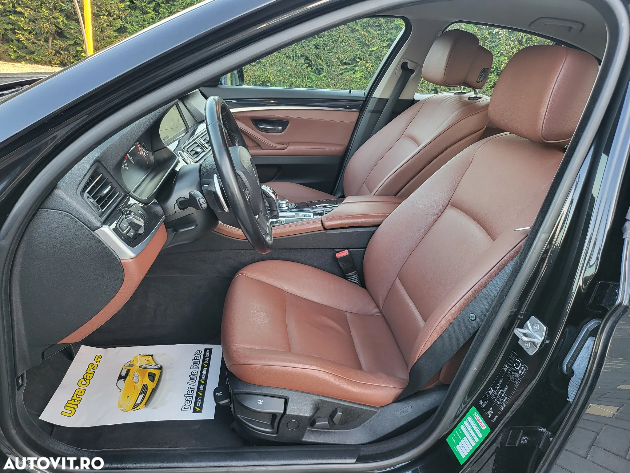 BMW Seria 5 520d Aut. - 14