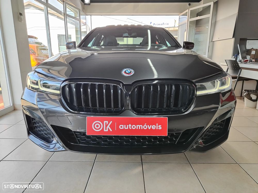 BMW 530 e Pack 50 anos M - 4