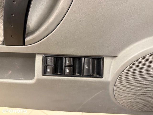 Volkswagen New Beetle Cabriolet 2.0 - 27