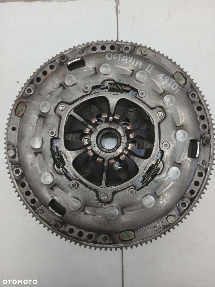 SKODA OCTAVIA 2 II 1.9 TDI 105 KM BXE DWUMAS SPRZĘGŁO KOMPLETNE DOCISK KOŁO DWUMASOWE - 8