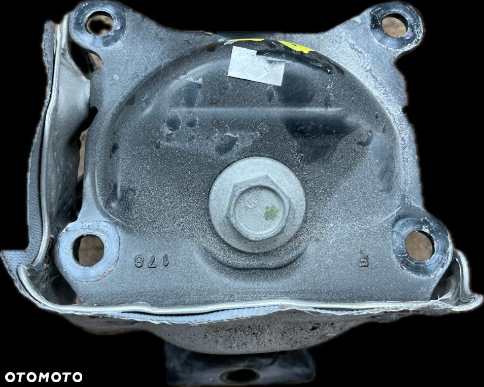 P8 GMC YUKON XL DENALI IV 2015 - 6.2 V8 ŁAPA PODUSZKA SILNIKA 84175582 - 5