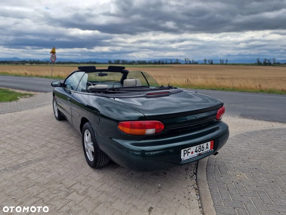 Chrysler Stratus LX 2.0 - 13