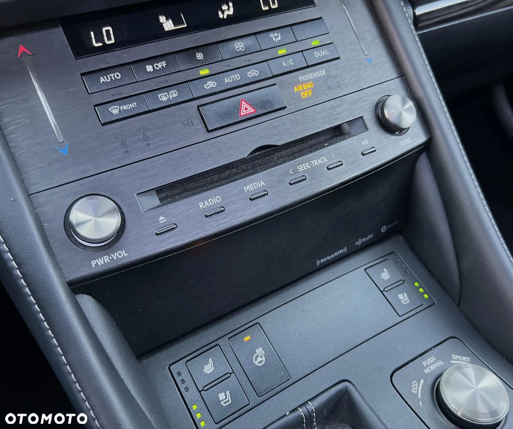Lexus RC 200t / 300 Prestige - 25