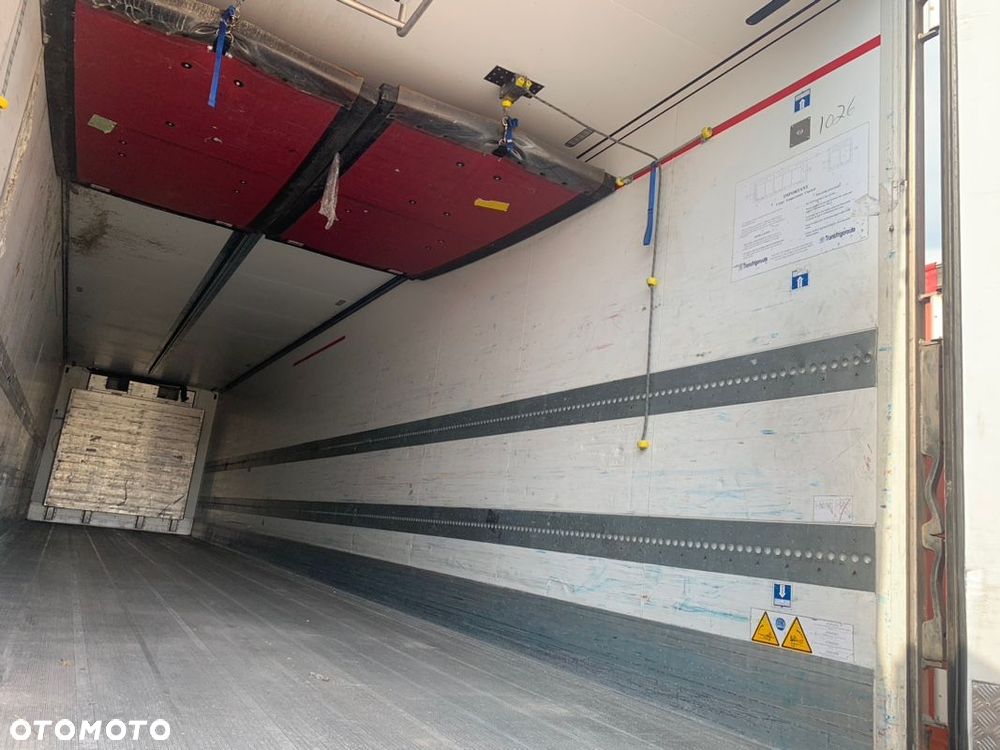 Schmitz Cargobull Carrier Vector 1950 - 27