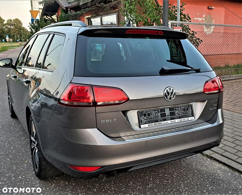 Volkswagen Golf 1.6 TDI DPF BlueMotion - 12