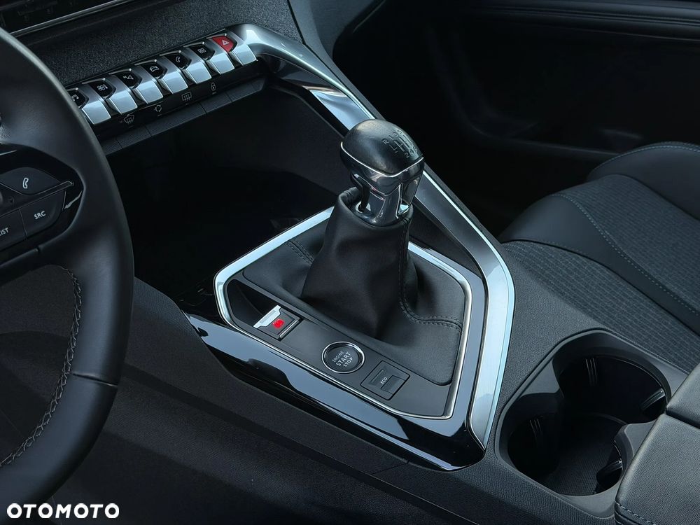 Peugeot 3008 1.2 PureTech Allure Pack S&S - 20
