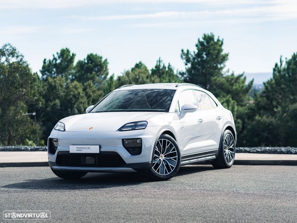 Porsche Macan Electric 4 - 1