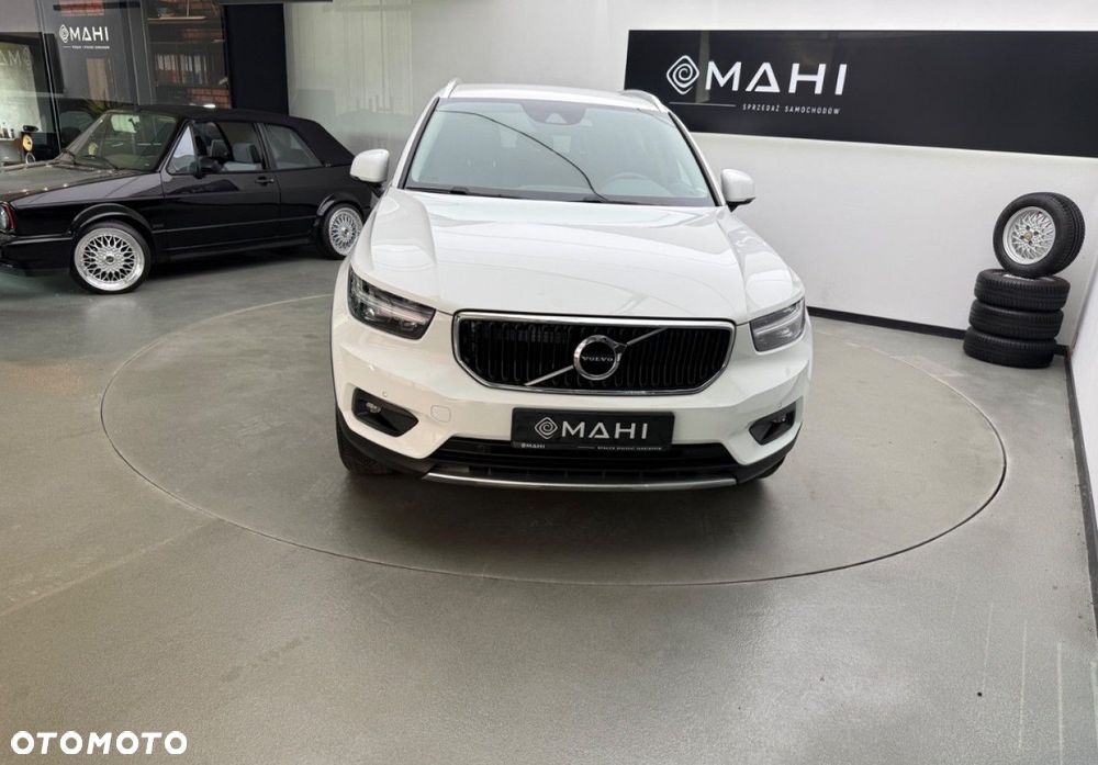 Volvo XC 40 T3 Momentum - 4