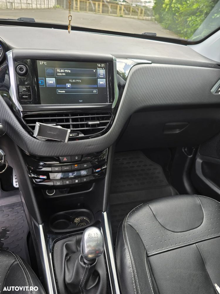 Peugeot 2008 1.6 e-HDi FAP STT Allure - 9