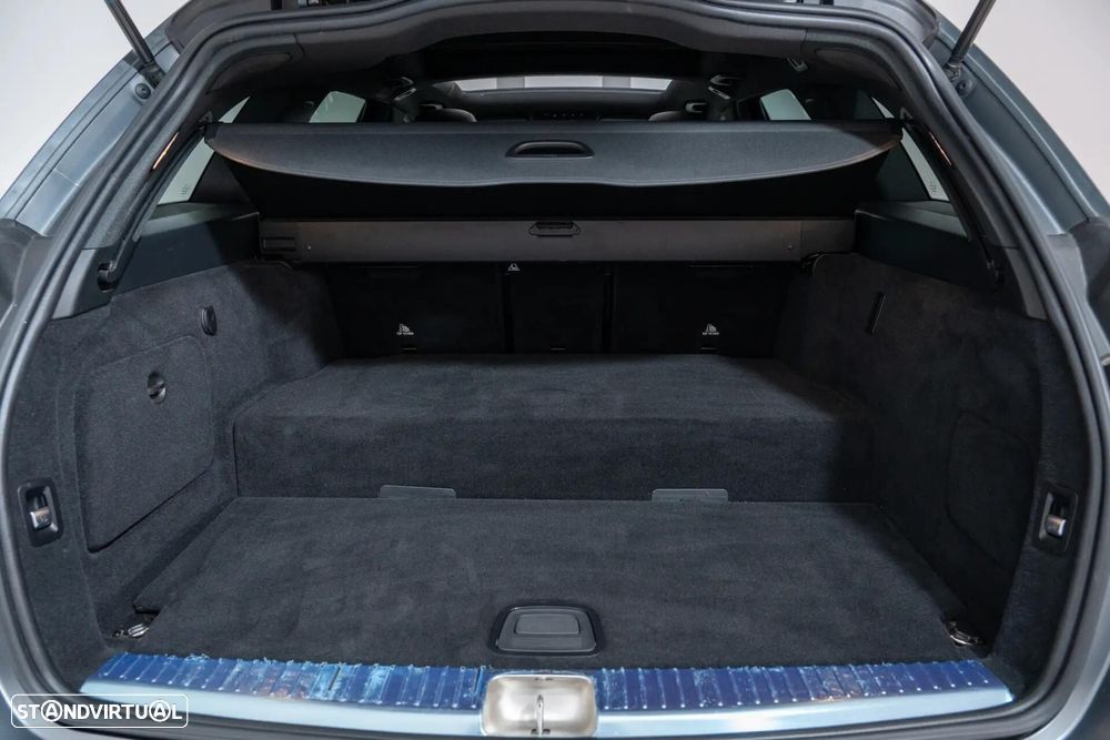 Mercedes-Benz C 300 e AMG Line - 10