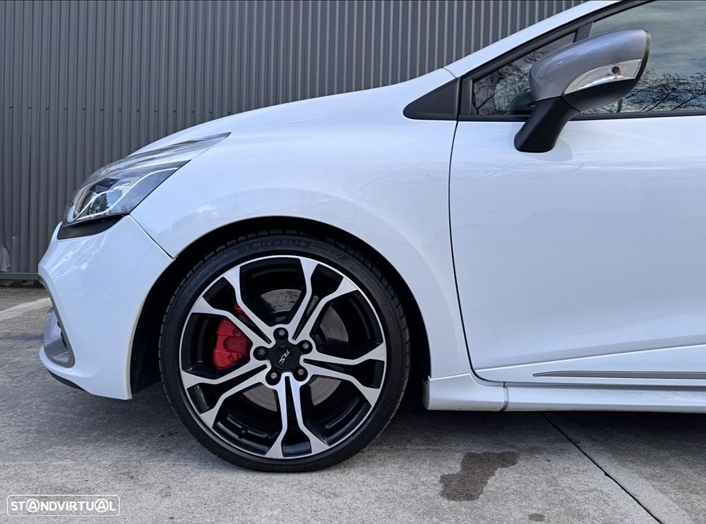 Renault Clio TCe 220 EDC R.S. Trophy - 9