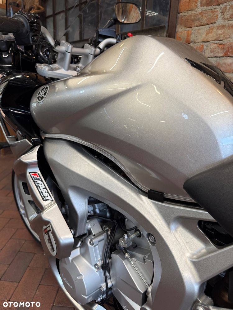 Yamaha FZ6 - 17