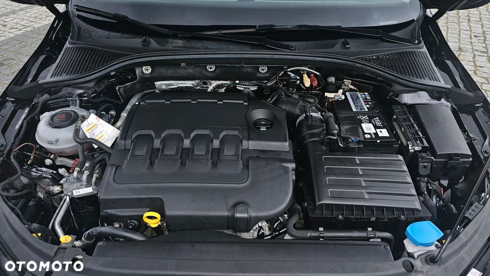 Skoda Octavia Combi 2.0 TDI DSG Edition - 25