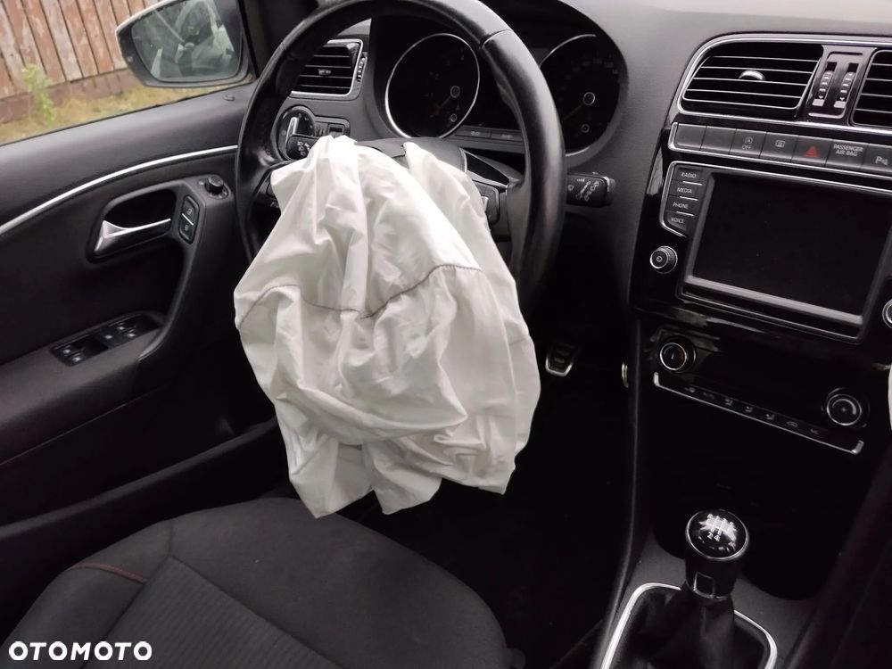 Volkswagen Polo 1.2 TSI Blue Motion Technology MATCH - 17