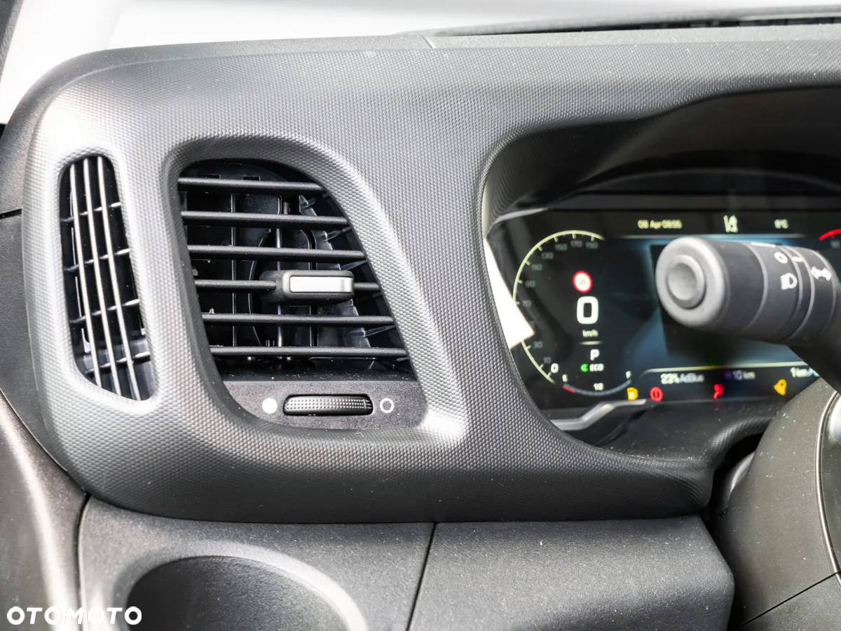 Iveco Daily 35S18HA8V 3.0 L4H3 - 12