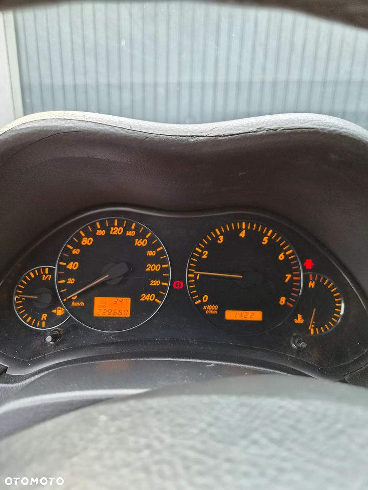 Toyota Avensis 2.0 VVT-i Sol - 28