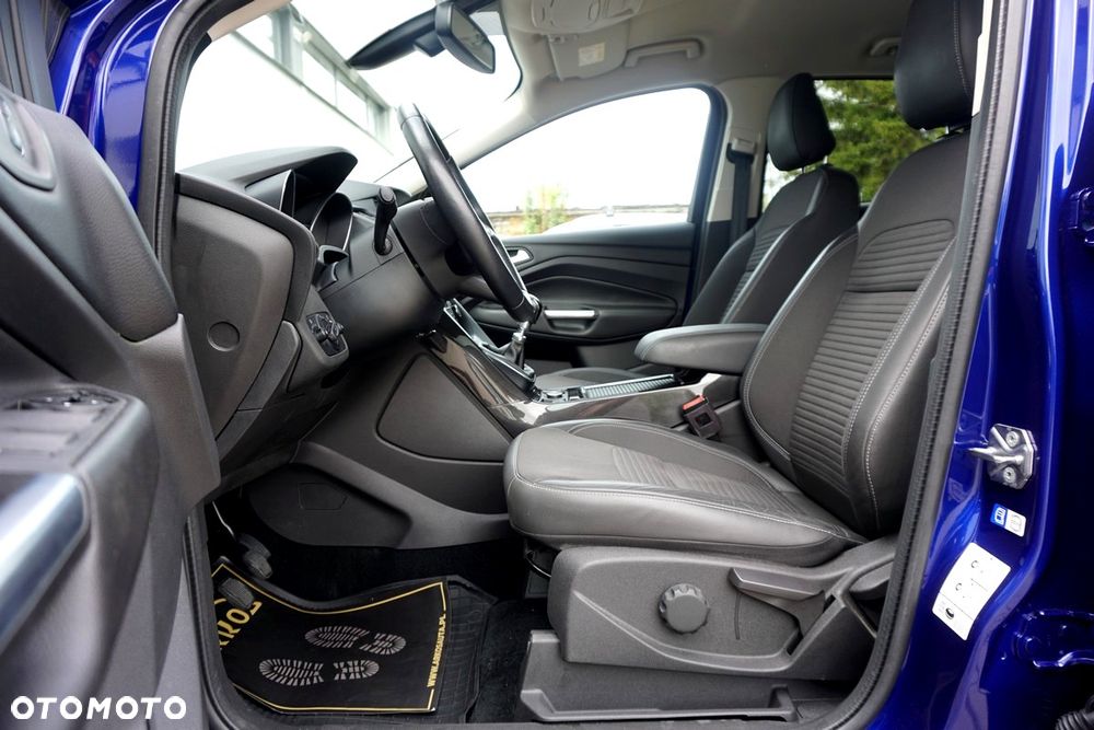Ford Kuga 2.0 TDCi 4x4 Titanium - 24