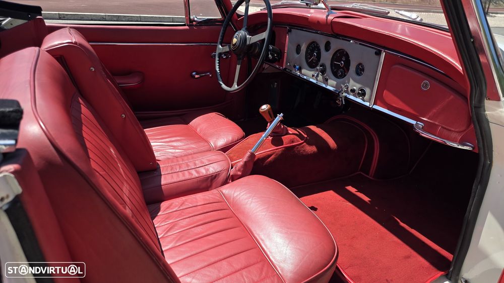 Jaguar XK150 - 27