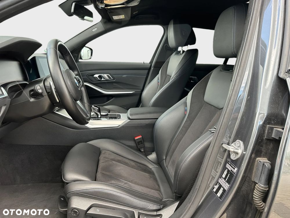 BMW Seria 3 320d Touring M Sport - 15