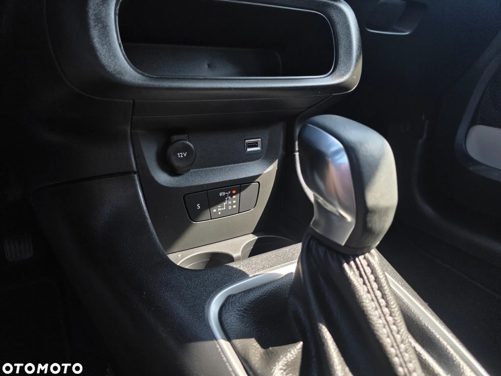 Citroën C3 1.2 PureTech Shine EAT6 - 30