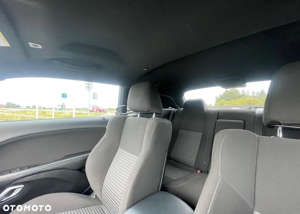 Dodge Challenger - 14