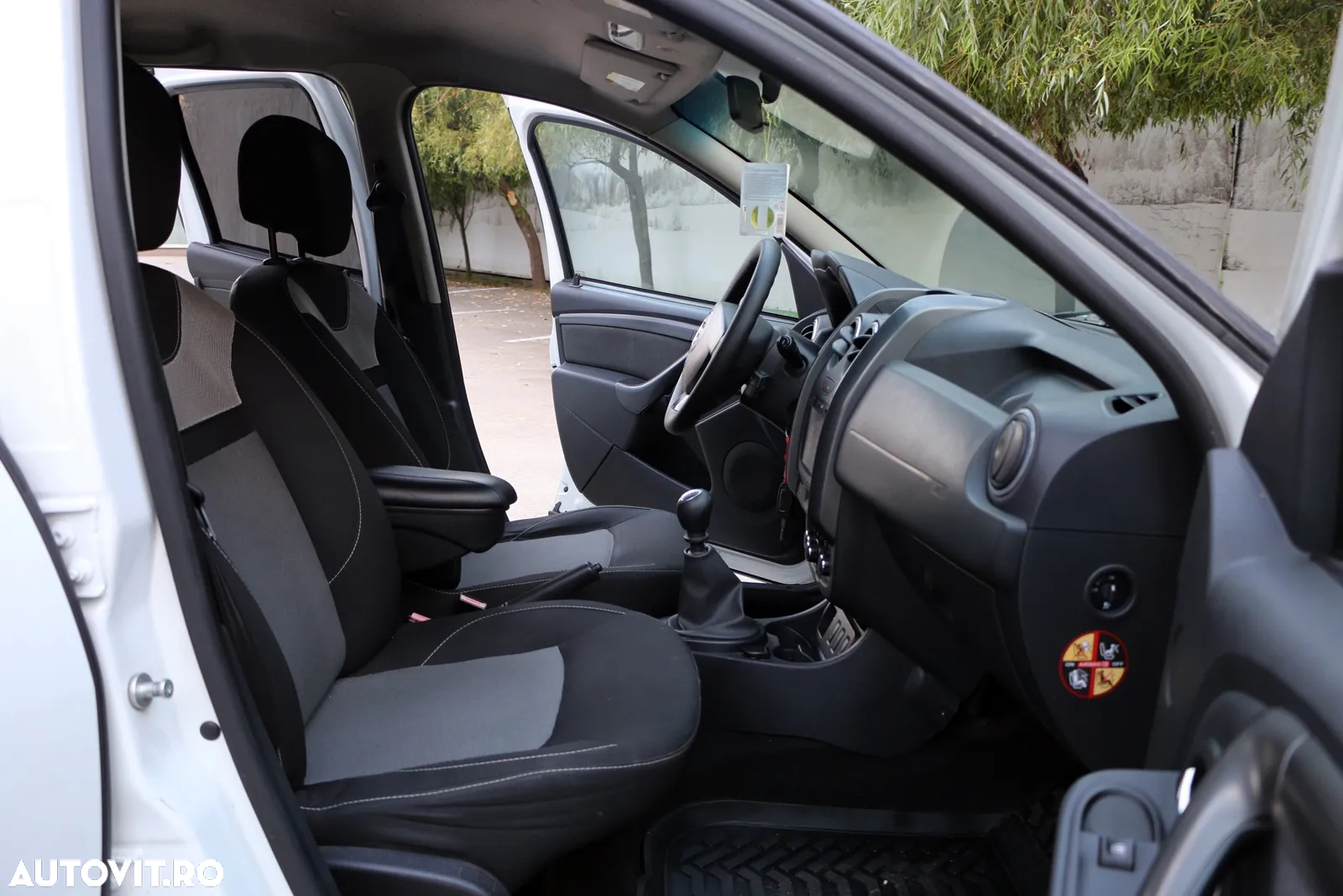 Dacia Duster 1.5 dCi 4x2 Laureate - 11