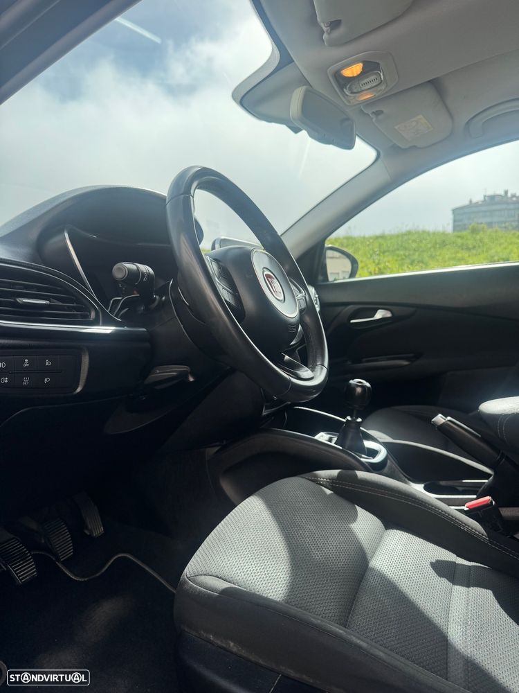 Fiat Tipo Station Wagon 1.6 M-Jet Easy - 14