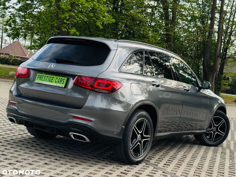Mercedes-Benz GLC 200 4Matic 9G-TRONIC AMG Line Plus - 9