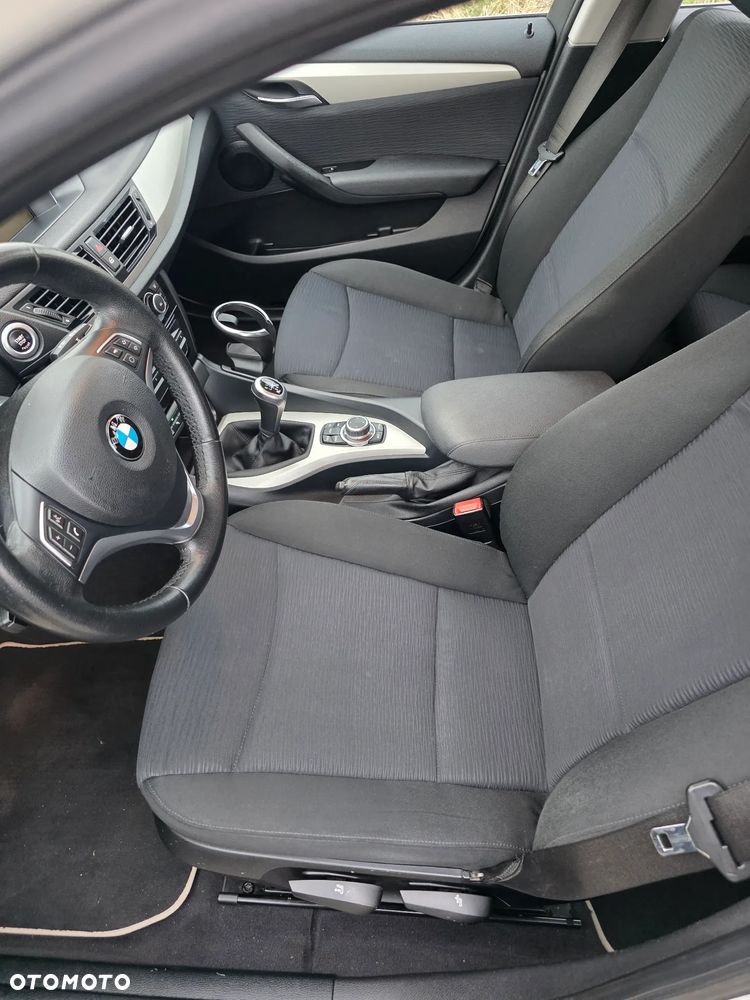 BMW X1 sDrive18d xLine - 18