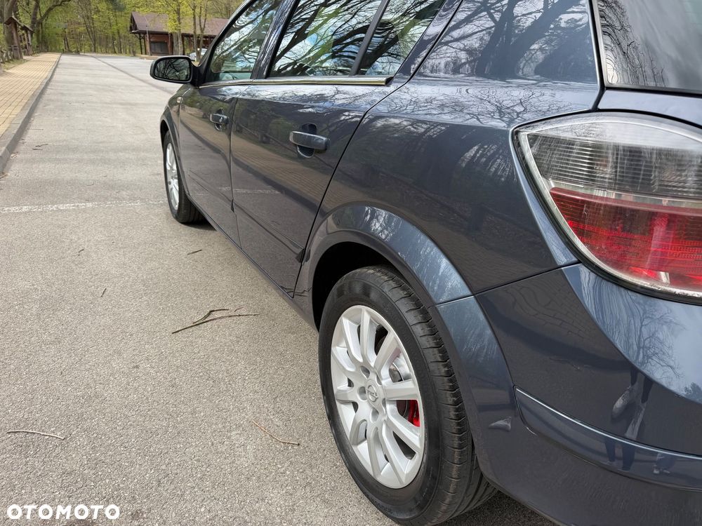 Opel Astra 1.6 Style - 12