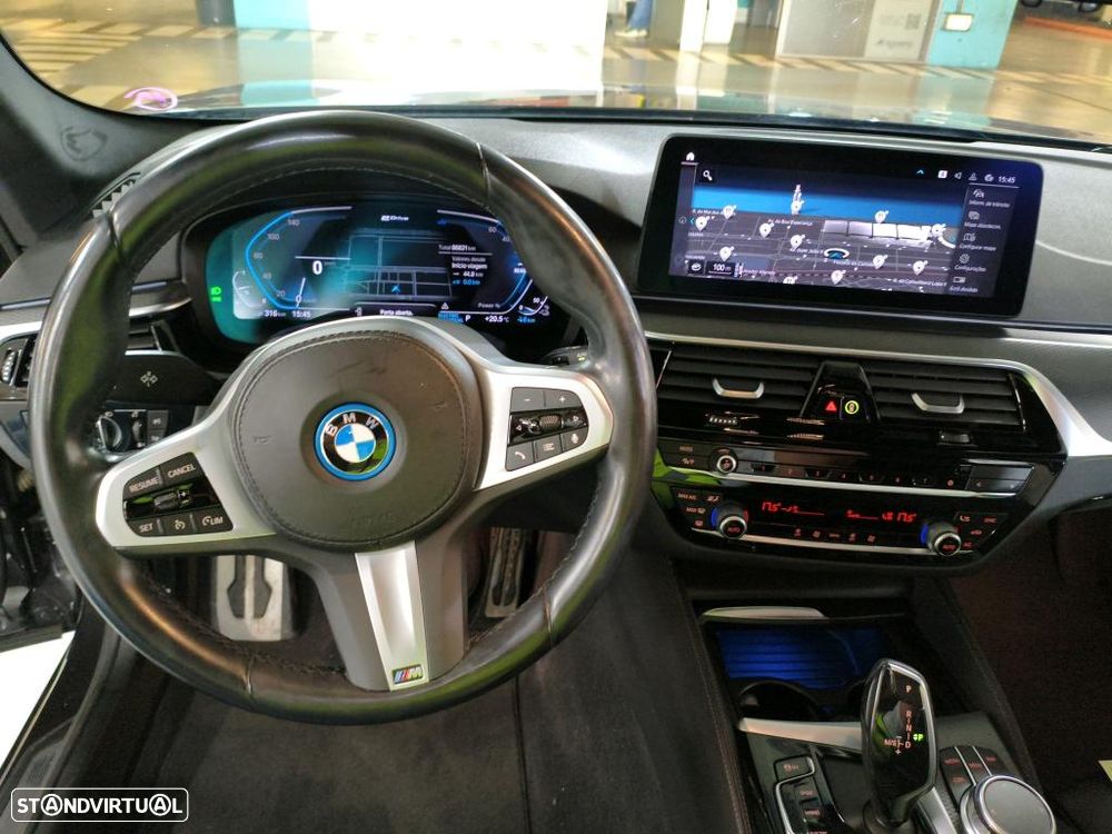 BMW 520 e Pack M - 8
