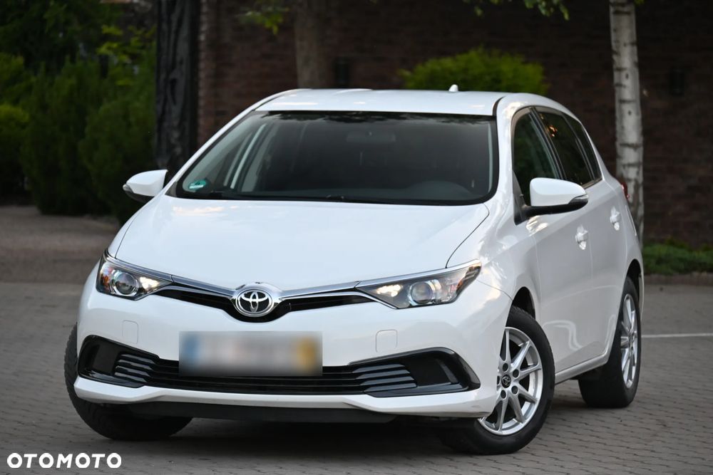 Toyota Auris 1.33 VVT-i Premium + - 2