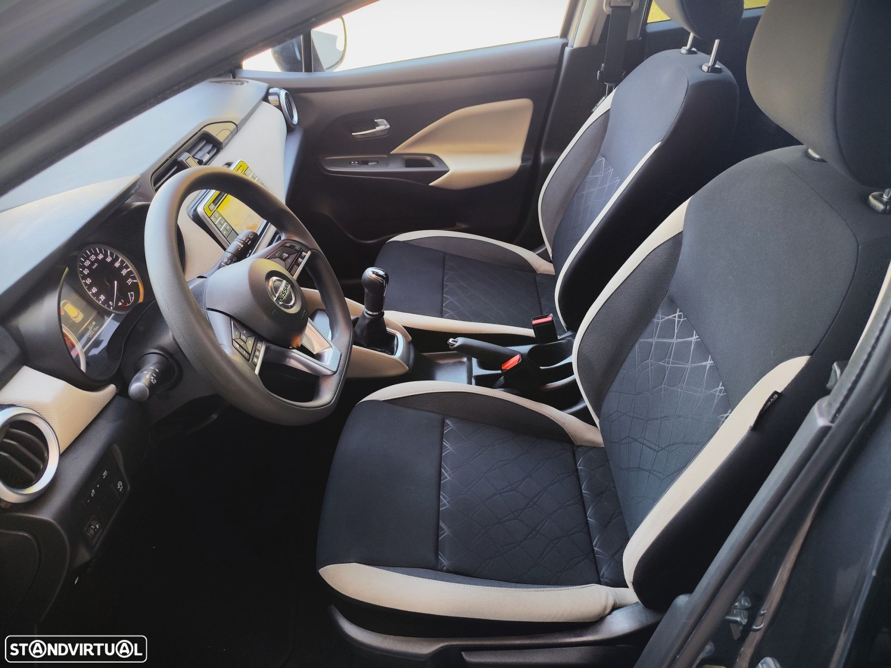 Nissan Micra 1.5 dCi N-Connecta S/S - 11