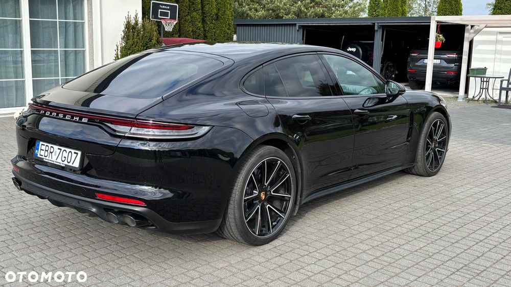 Porsche Panamera 4 E-Hybrid - 3