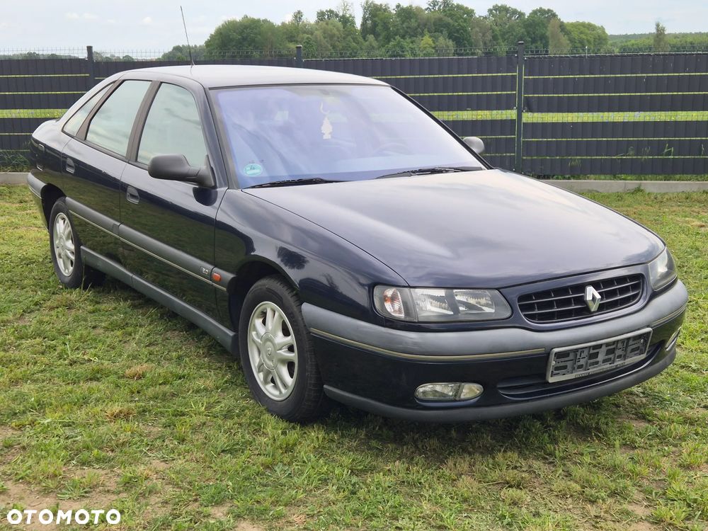Renault Safrane - 1