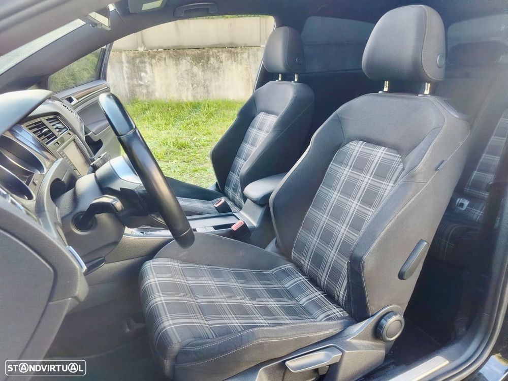 VW Golf 2.0 TDI GTD DSG - 16