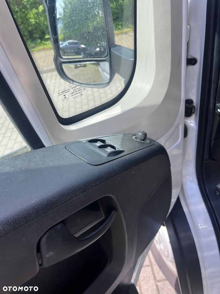 Peugeot BOXER - 28