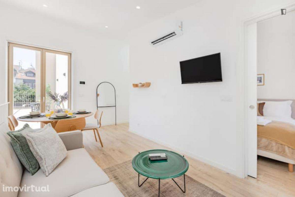 Apartamento com 1 quartos - localizado em Cedofeita Porto - Grande imagem: 2/36